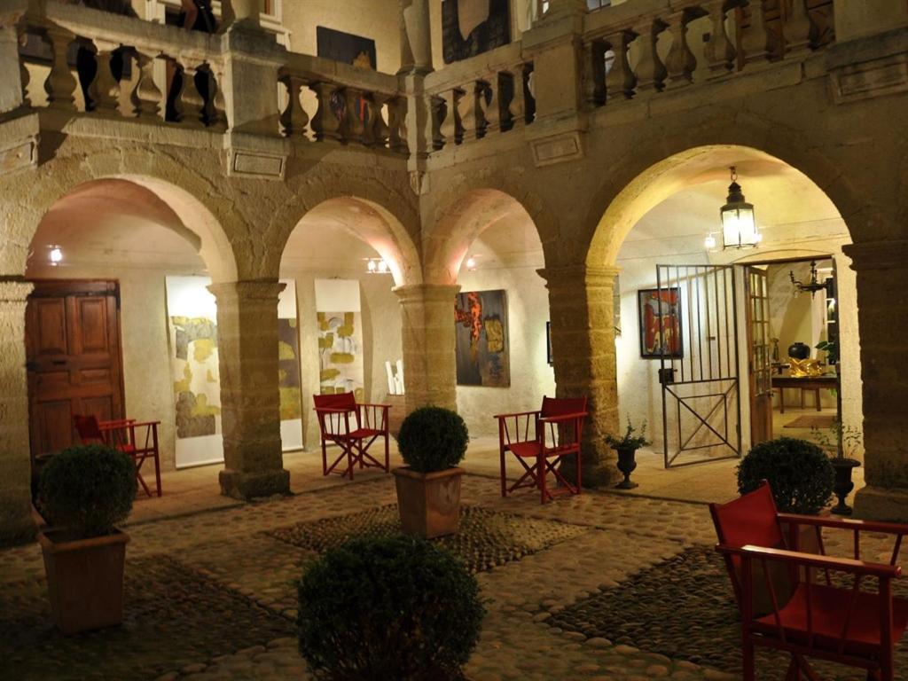 Chambres D'Hotes Chateau Beaupre سان لورون ديز آربر المظهر الخارجي الصورة